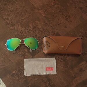 Ray-Ban Gold Frame Sunglasses with Reflective Green Lenses RB 3025